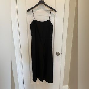 Aritzia - Babaton - Size 6 - Black - Wide Leg Jumpsuit - Adjustable Straps